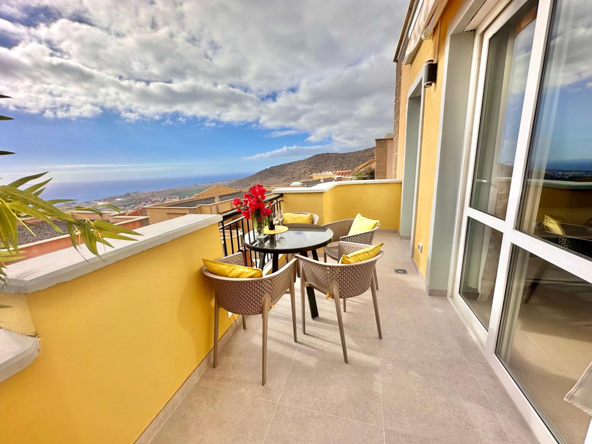 Sunshine Apartment With Sea Viev Адехе Экстерьер фото